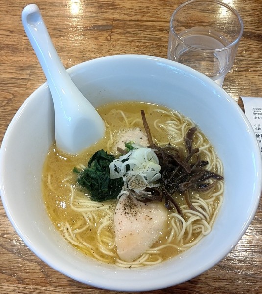 「博多水炊きラーメン 863円」@麺屋すみすの写真