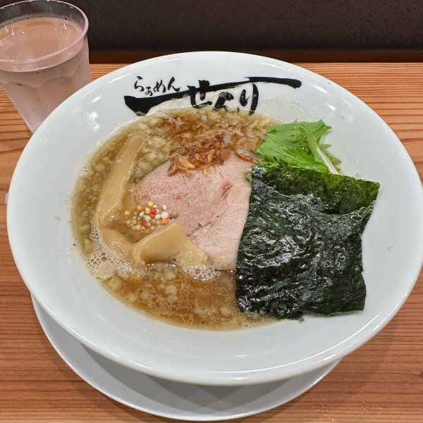 「背脂煮干しらぁめん」@らぁめん せんりの写真