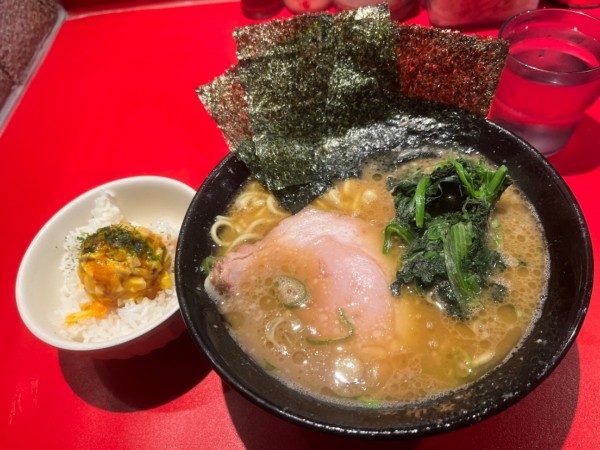 「ラーメン　玉子まぶし」@厚木家の写真