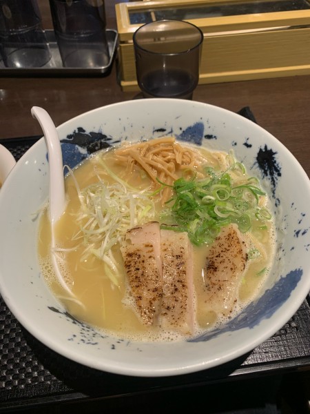 「濃厚鶏そば」@ブラウンの写真