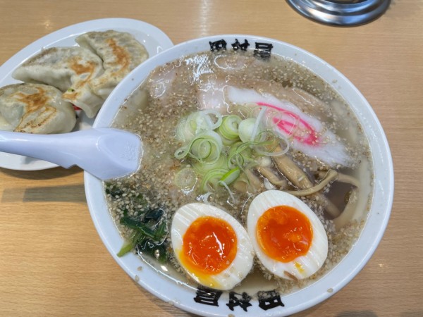 「塩ラーメン＋味玉、チャーシュー」@田村屋の写真