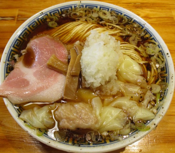 「わんたん中華そば　950円（Xフォローで200円）」@世田谷製麺所の写真