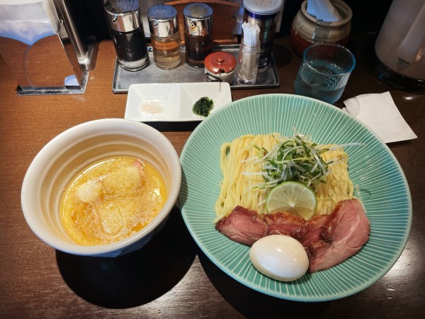 「つけ蕎麦 塩＋窯焼きチャーシュー＋味玉」@麺や 虎徹の写真