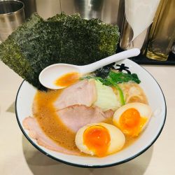 豚骨ラーメン