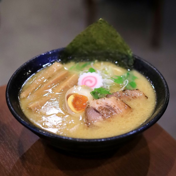 「鶏白湯」@山中家 本店の写真