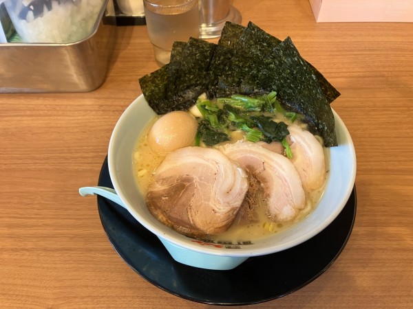 「醤油豚骨MAXラーメン並(￥1,050)」@町田商店 新習志野店の写真