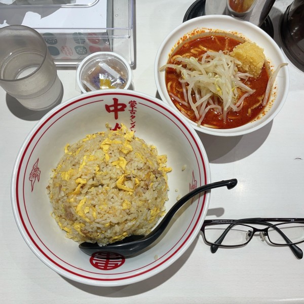 「チャーハン半ラーメンセット（北極）」@蒙古タンメン 中本 町田店の写真