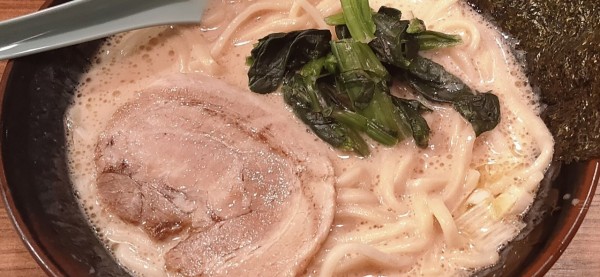 「醤油ラーメン」@横浜家系ラーメン 壱角家 高崎店の写真