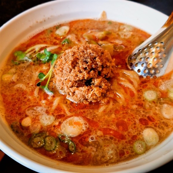 「白胡麻担々麺」@麺屋とりたけの写真