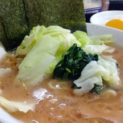 #醤油とんこつラーメン #並 #800円 #キャベツ #150円