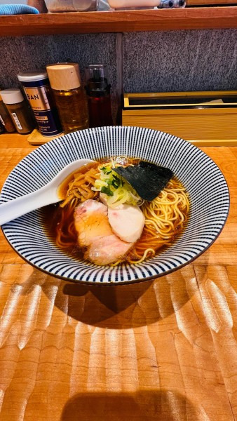 「醤油ラーメン」@麺屋つむぎの写真