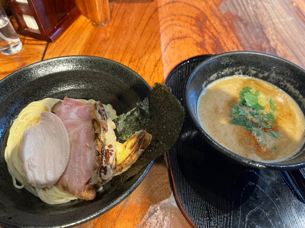 「DX濃厚魚介つけそば」@NAMBA 龍旗信RIZE 大阪なんば店の写真