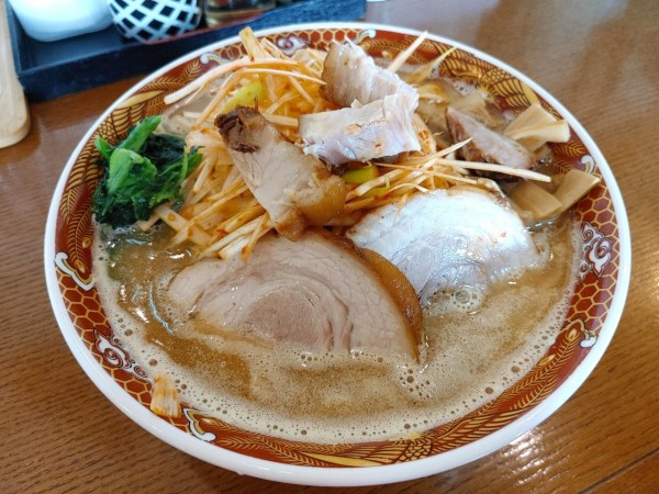 「背脂醤油ネギらーめん980円」@自家製手もみ麺 ラーメン赤松の写真