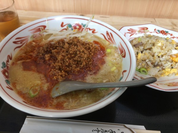 「坦々麺と炒飯セット（¥1000）」@東京小飯店 梅屋の写真