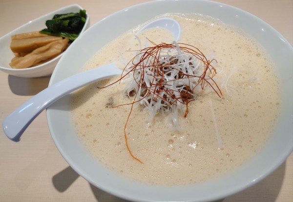 「ホワイト坦々麺900円」@鶏白湯らーめん 叶の写真