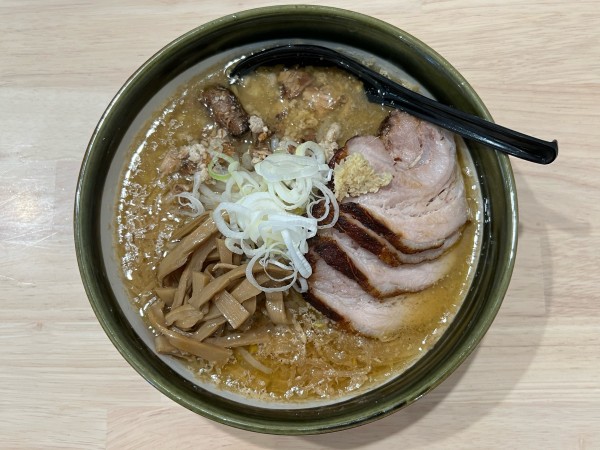 「味噌チャーシュー麺 1,250円　郷飯 390円」@ラーメン郷の写真