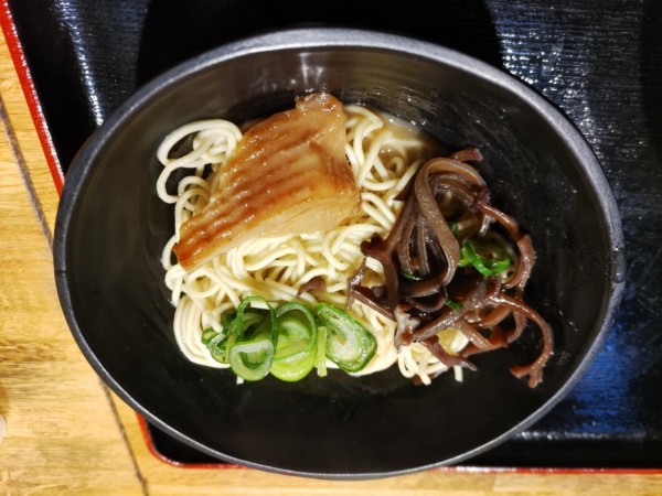 「替え玉・カタメ」@博多 新風 日比谷ラーメンアベニュー店の写真