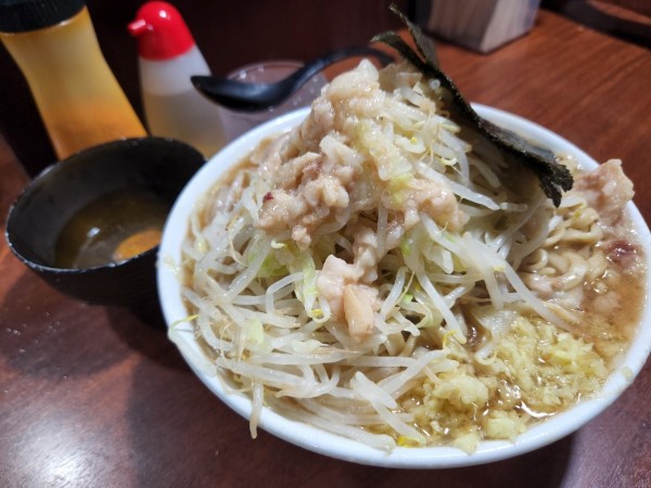 「ラーメン　生卵　生姜」@D麺の写真