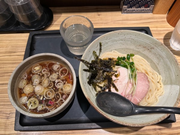「特製昆布水つけ麺(醤油)1200円」@麺屋 百式 西小山本店の写真