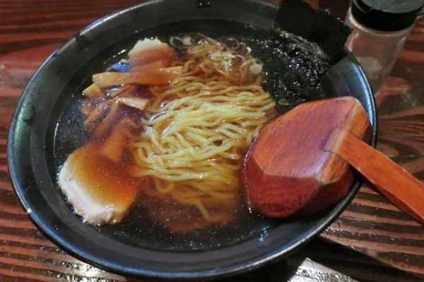 「懐かし昭和の中華そばハーフ　473円」@駅前炭串屋とりぼんの写真