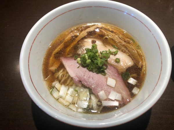 「虎徹そば醤油味＋手揉み麺」@麺や 虎徹の写真