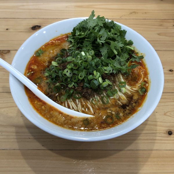 「汁あり担々麺＋パクチー」@汁なし担々麺 ここからの写真