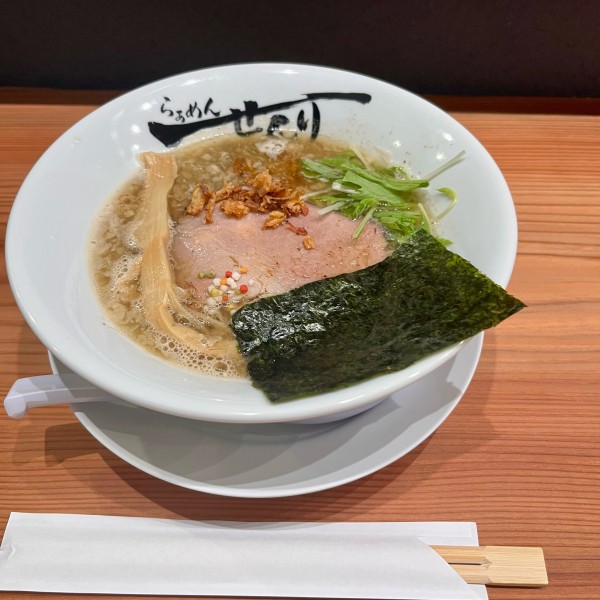 「背脂煮干しラーメン」@らぁめん せんりの写真