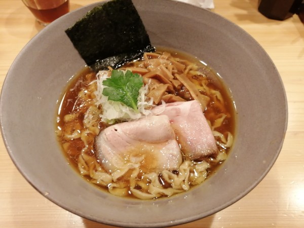 「中華そば　(大盛り)　　1200円」@自家製麺 ロビンソンの写真