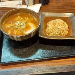 ラーメンとチャーハンセット