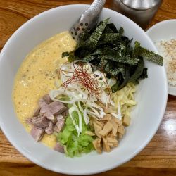 冷やし納豆まぜ(中太平打ち・麺中盛り)1020円