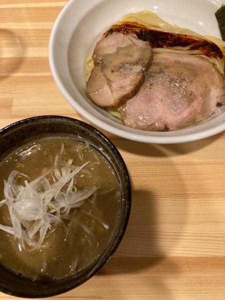 「辛い煮干しつけ麺」@井さい東京の写真