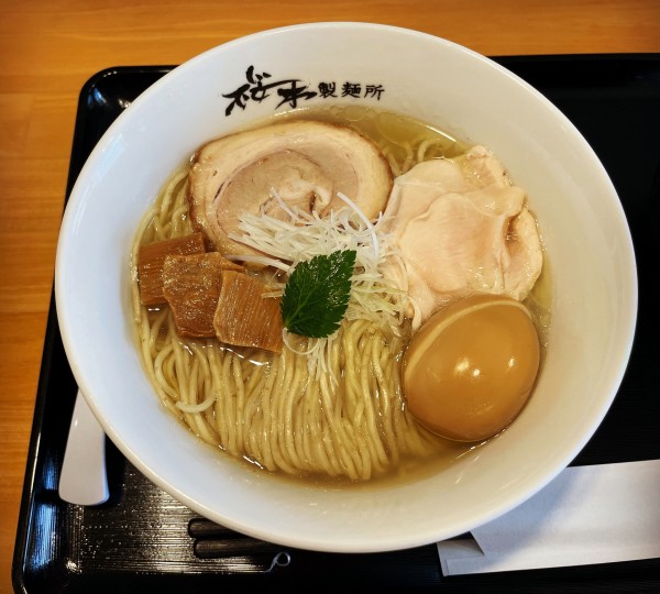 「中華そば塩(大盛)」@桜木製麺所 大和町店の写真