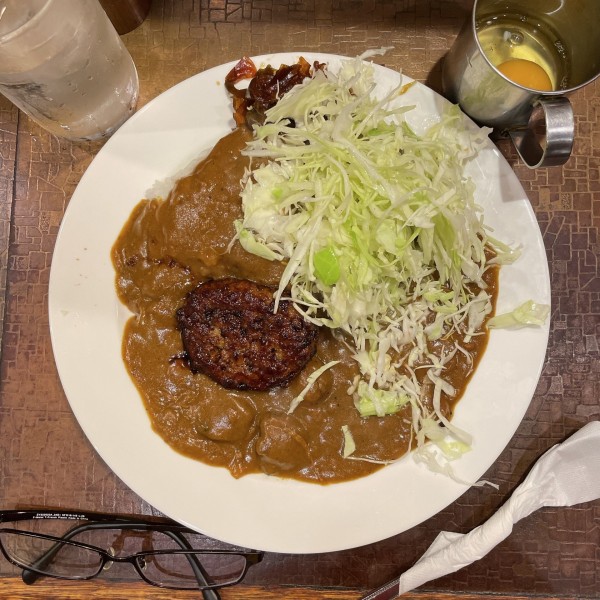 「ラムカレー生たまバーグ」@マーブルの写真