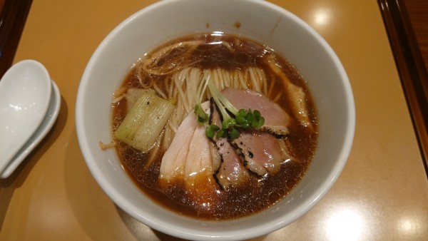 「名古屋コーチンの鴨醬油らぁ麺¥930」@麺 紡木の写真