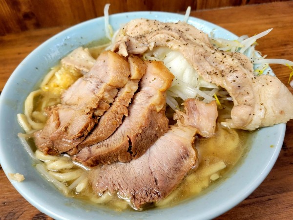 「小豚(ニンニク)」@ラーメン二郎 池袋東口店の写真