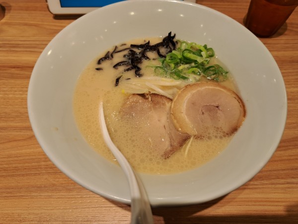 「白丸」@一風堂 樹モールプラザ川口店の写真