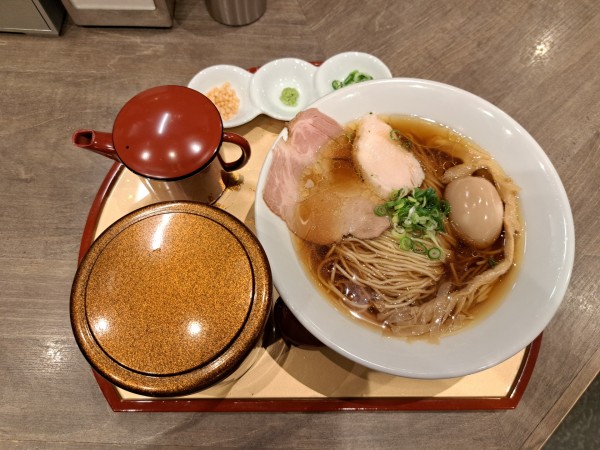 「醤油そば」@自家製麺 竜葵 マルイ北千住店の写真