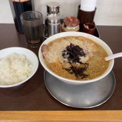 チャーシューメン　大油　ライス