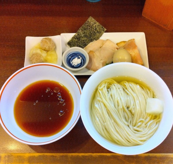 「(限定)冷やしつけ麺1200円＋ワンタン200円＋味玉150円」@とものもとの写真