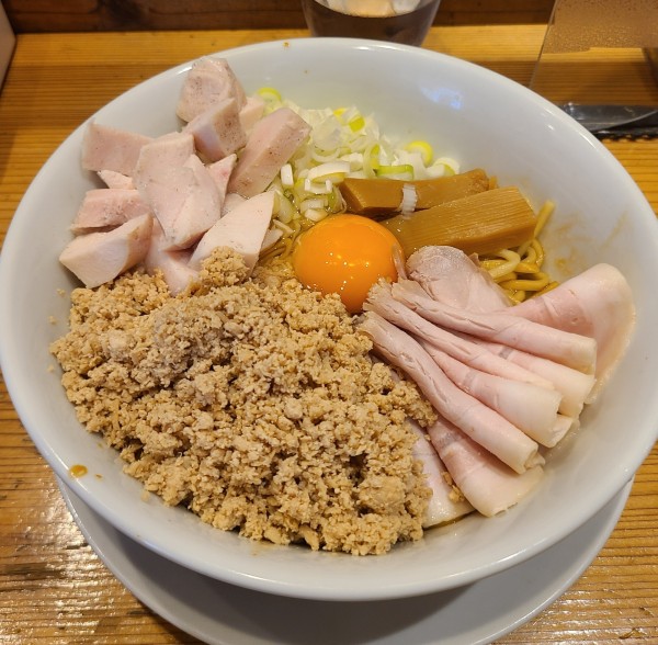 「鶏まぜそば(200g)¥1000」@麺屋鈴春の写真