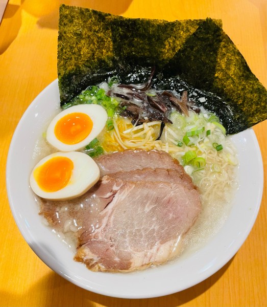 「長浜ラーメン特製 1000円」@長浜ラーメン まるみの写真