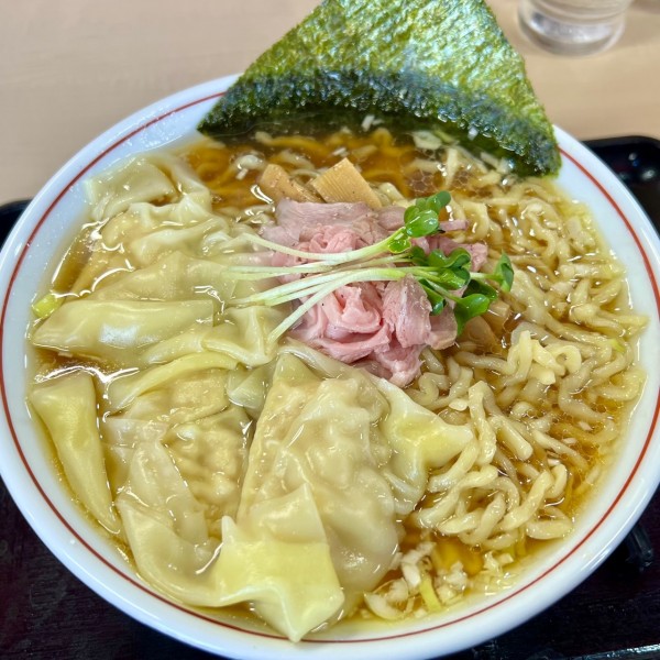 「ワンタン麺（大盛）」@手揉み中華そば いしまの写真