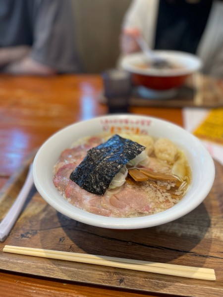 「背脂ワンタン煮豚ラーメン」@しあわせ中華そば食堂 にこりの写真