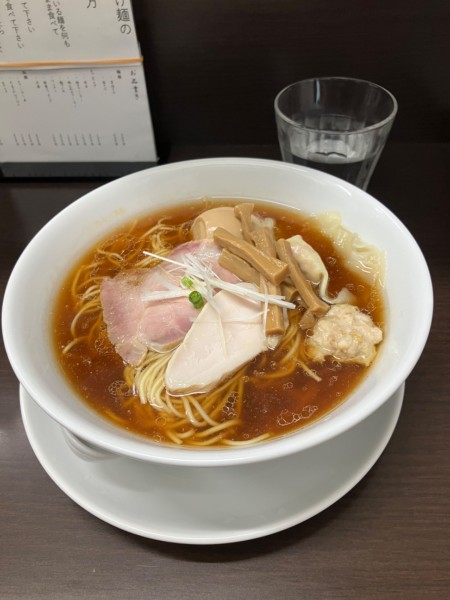 「特製醤油そば」@中華そば 裏慶の写真