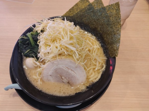 「ネギラーメン」@横浜家系ラーメン こころ家の写真