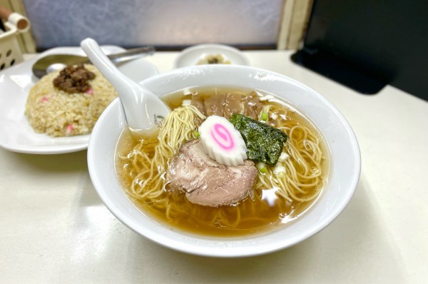 「支那そば¥680、半炒飯セット¥330」@中華堂の写真