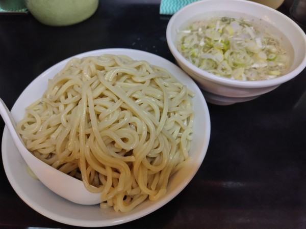 「紅塩つけ麺　大（４００ｇ）：同料金　※超こってり（背脂入り）」@中華そば 彩の写真