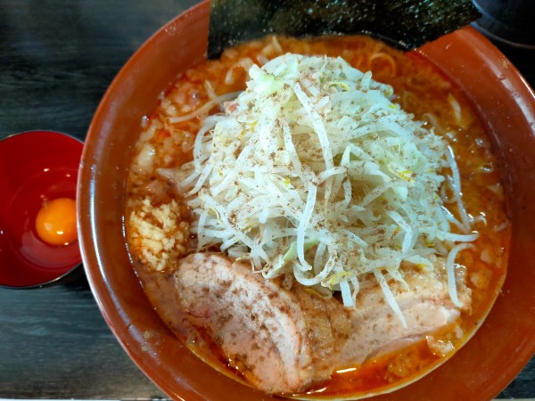 「【限定】辛くない辛麺1150円(塩50円)+生卵70円」@豚星。の写真