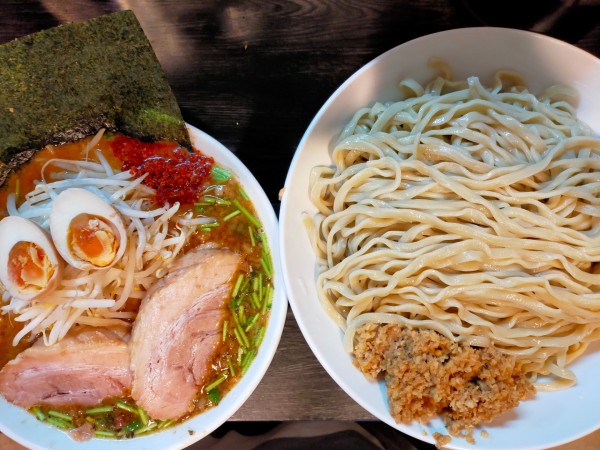「【限定】カレーつけ麺(パクチー)大1400円+生姜50円」@豚星。の写真