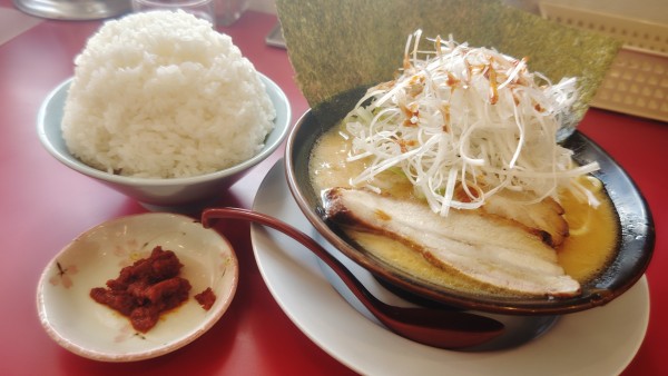 「ネギ味噌＆辛玉＋チャーシュー1100円スタンプ、ドームライス」@葵一家の写真